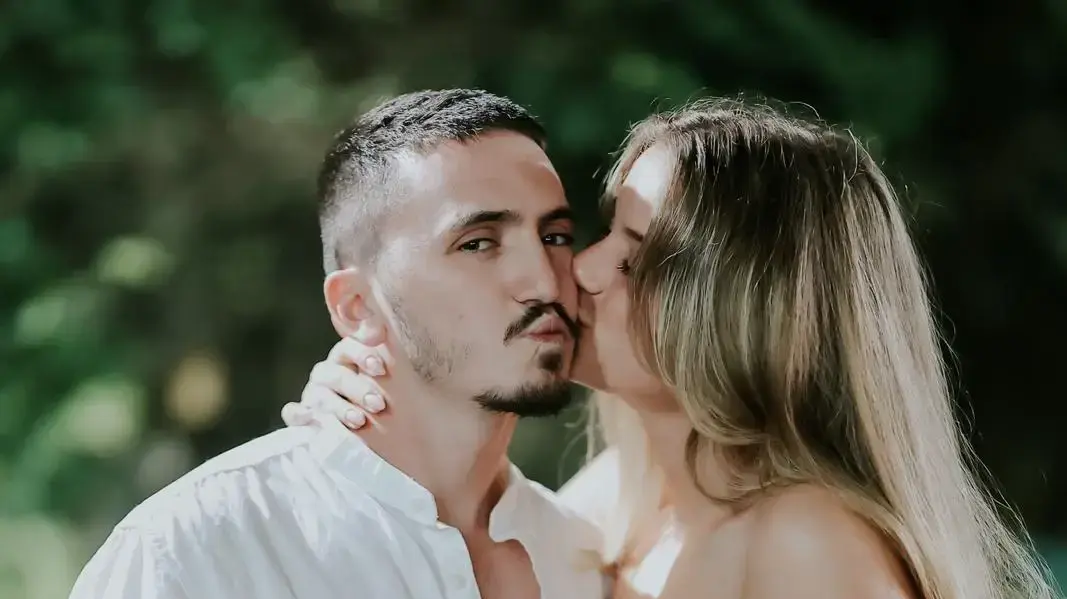 תמר אברוסקין ובן זוגה שילה הר אבן תמר אברוסקין ובן זוגה שילה הר אבן