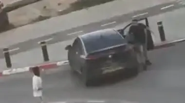 שוד אלים שתועד בלב רמלה