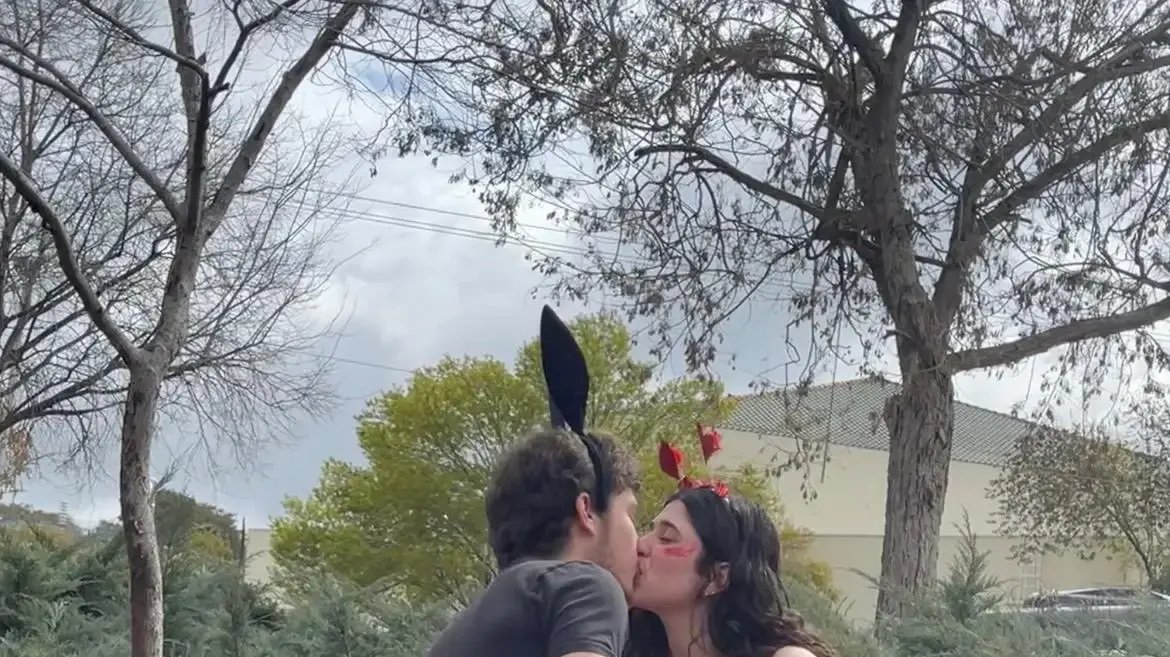 רוני דישי ובן זוגה איתן קרלסבורן רוני דישי ובן זוגה איתן קרלסבורן