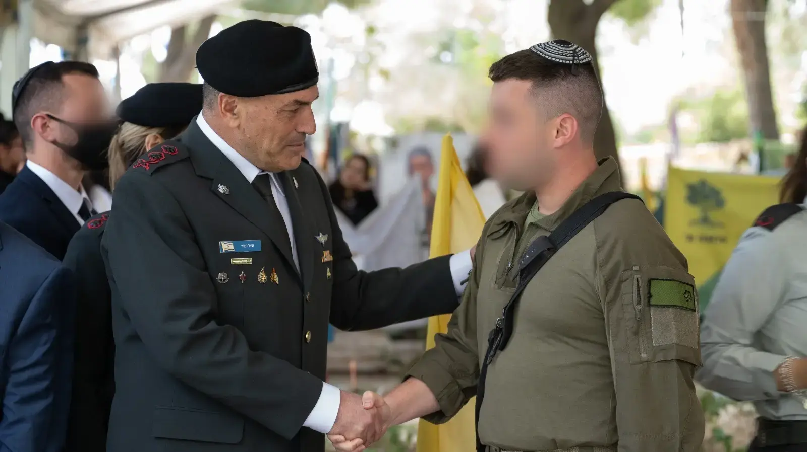 הרמטכ״ל, איל זמיר בבית הקברות הצבאי הר הרצל, יום הזיכרון לחללי צה"ל, 19 באפריל 2026 הרמטכ״ל, איל זמיר בבית הקברות הצבאי הר הרצל, יום הזיכרון לחללי צה"ל, 19 באפריל 2026
