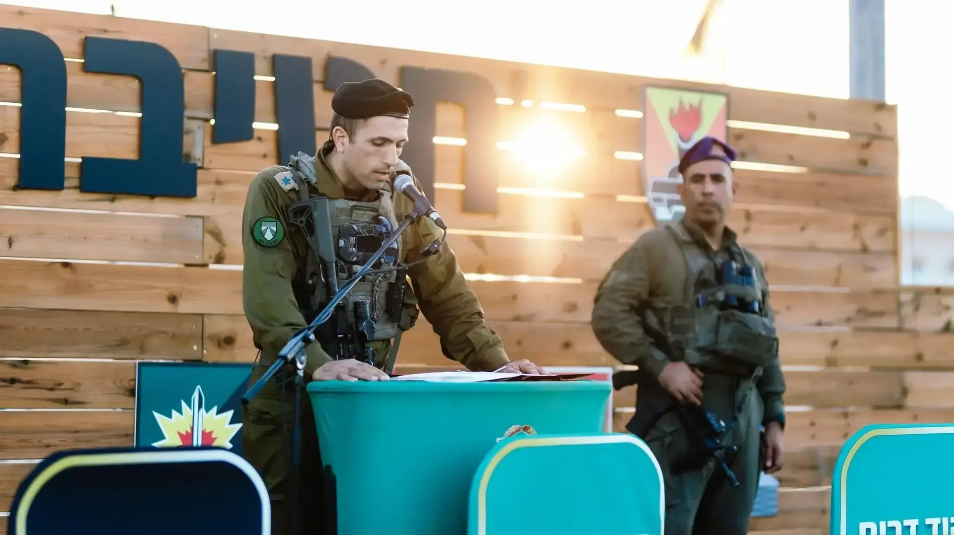 אחסאן דקסה בטקס המינוי שלו כמפקד האוגדה, עם אל״מ איציק כהן אחסאן דקסה בטקס המינוי שלו כמפקד האוגדה, עם אל״מ איציק כהן