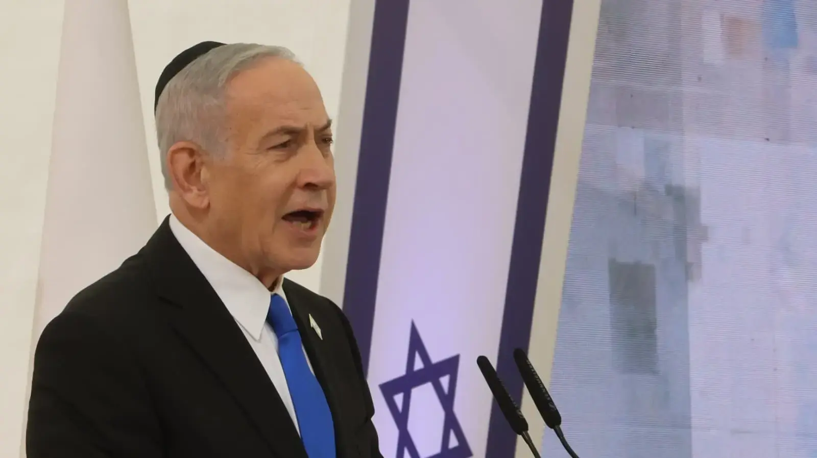 נתניהו נואם בטקס יום הזיכרון לחללי מערכות ישראל ונפגעי פעולות האיבה, בית לבנים ירושלים נתניהו נואם בטקס יום הזיכרון לחללי מערכות ישראל ונפגעי פעולות האיבה, בית לבנים ירושלים