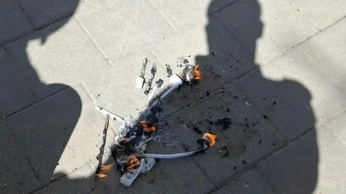 ביזה ופגע בדגל המדינה במהלך יום העצמאות בירושלים ביזה ופגע בדגל המדינה במהלך יום העצמאות בירושלים
