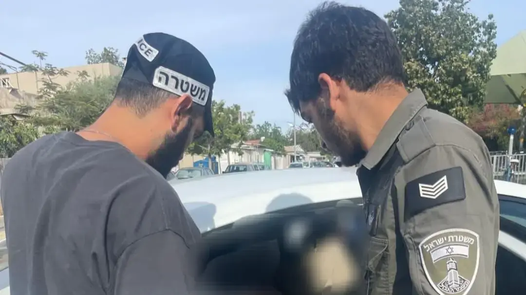 תיעוד ממעצר הקטינים החשודים בדקירות בתל אביב תיעוד ממעצר הקטינים החשודים בדקירות בתל אביב
