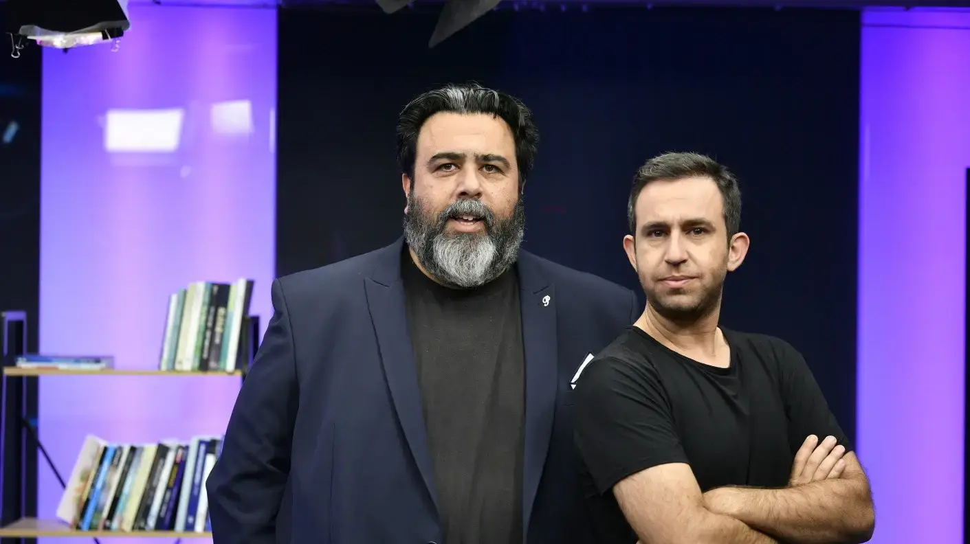 בווידאו: רוני קובן ועקיבא נוביק בריאיון בפודקאסט "תיק טוק" עם דוד ורטהיים בווידאו: רוני קובן ועקיבא נוביק בריאיון בפודקאסט "תיק טוק" עם דוד ורטהיים