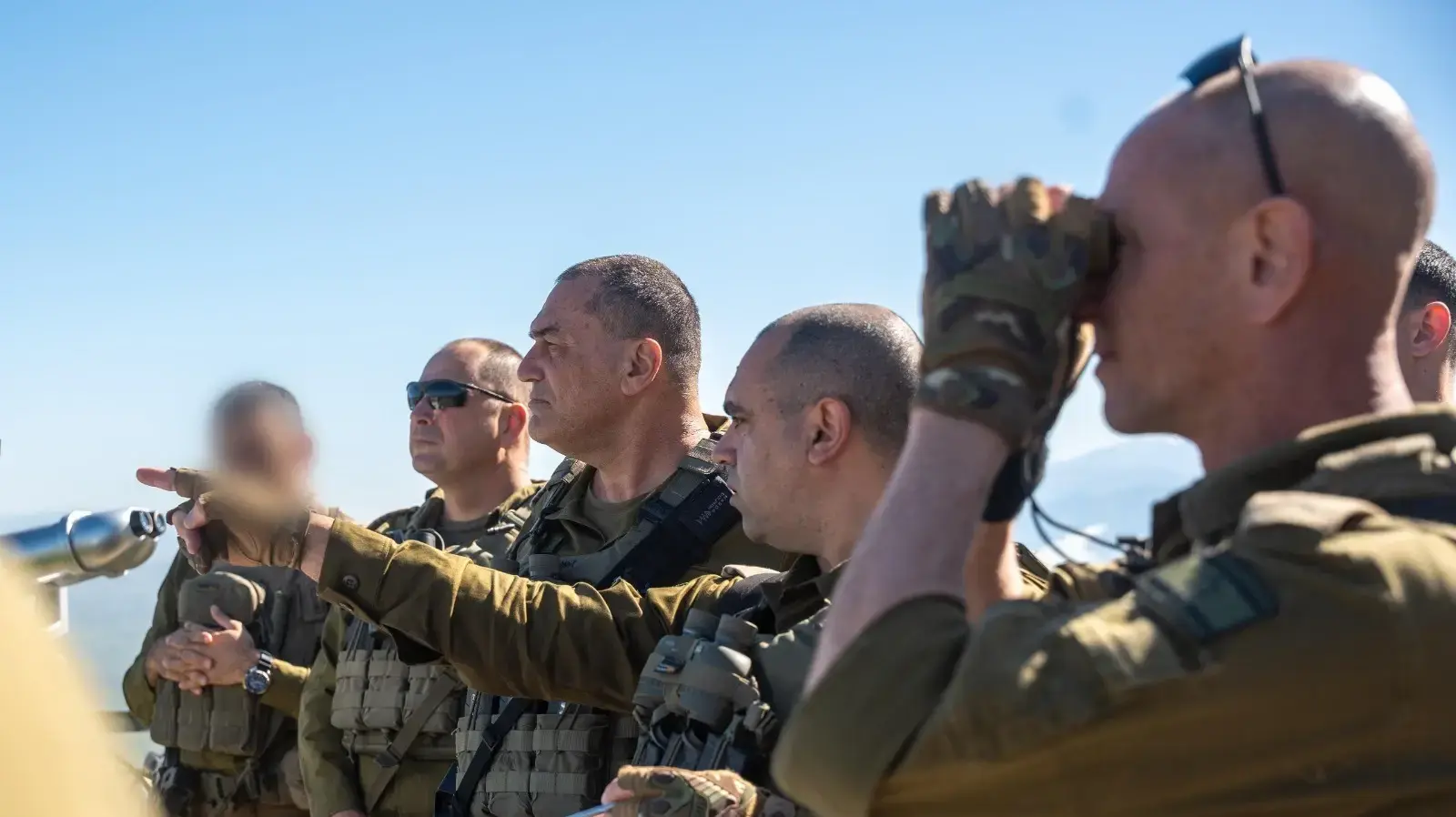 סיור הרמטכ״ל, אייל זמיר באוגדה 36 במרחב העיירה א-טייבה שבדרום לבנון סיור הרמטכ״ל, אייל זמיר באוגדה 36 במרחב העיירה א-טייבה שבדרום לבנון
