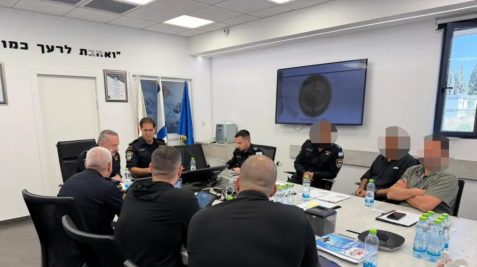 מפקד מחוז מרכז, ניצב אמיר כהן, קיים סטטוס על התקדמות חקירת הרצח בפתח תקווה, 30.4.2026 מפקד מחוז מרכז, ניצב אמיר כהן, קיים סטטוס על התקדמות חקירת הרצח בפתח תקווה, 30.4.2026