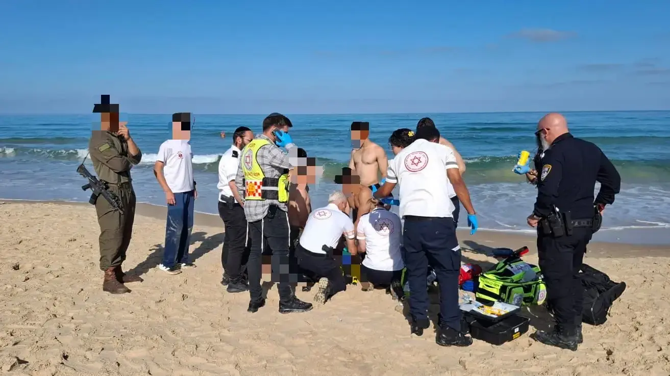 גבר כבן 60 נמשה מהים בחוף פולג - מצבו אנוש
