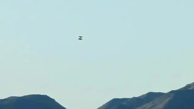 תיעוד של עצם בלתי מזוהה בפארק ג'ושע טרי, קליפורניה תיעוד של עצם בלתי מזוהה בפארק ג'ושע טרי, קליפורניה