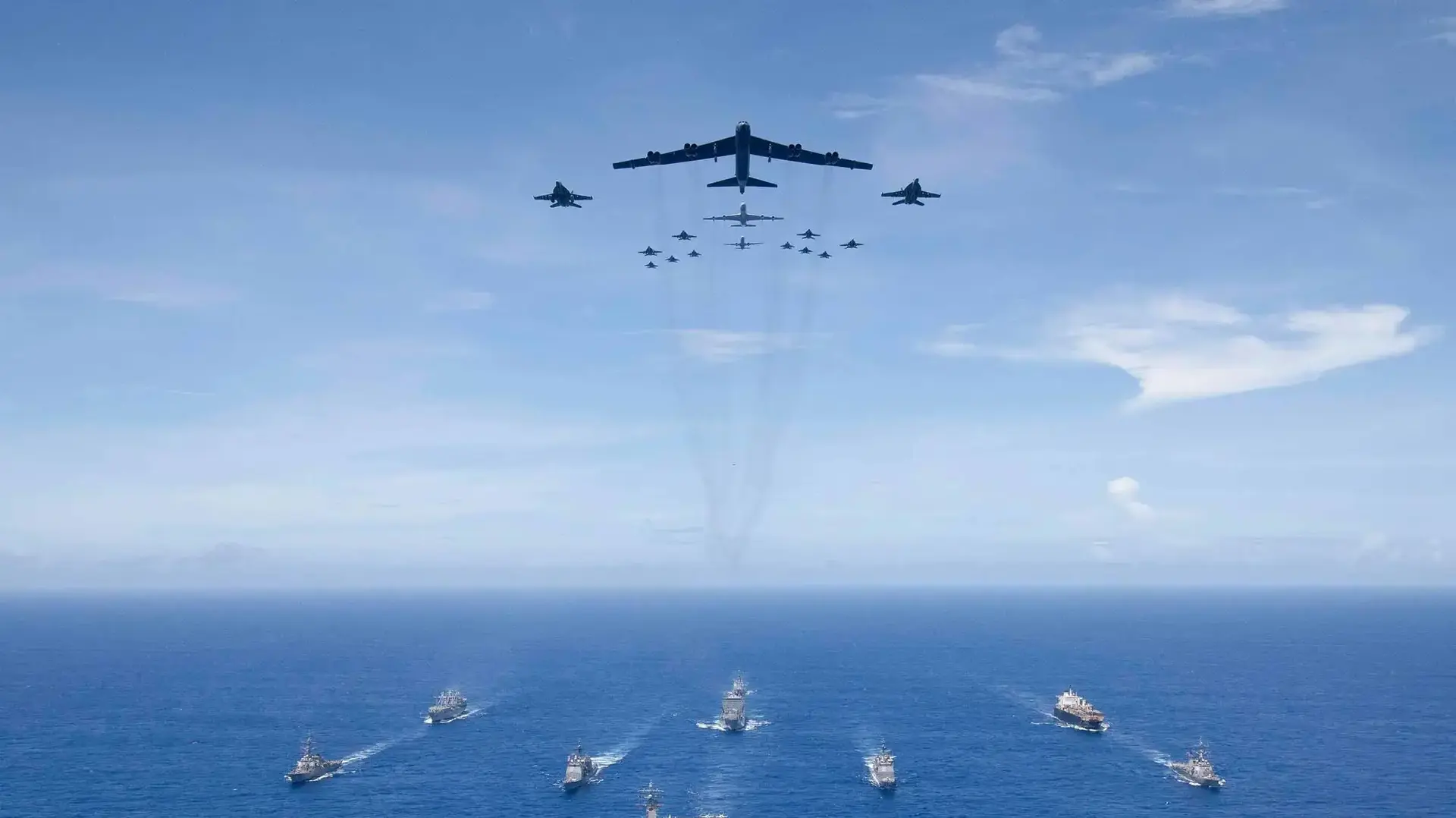 נושאת המטוסים USS רונלד רייגן, חיל הים האמריקאי, ספטמבר 2018 נושאת המטוסים USS רונלד רייגן, חיל הים האמריקאי, ספטמבר 2018