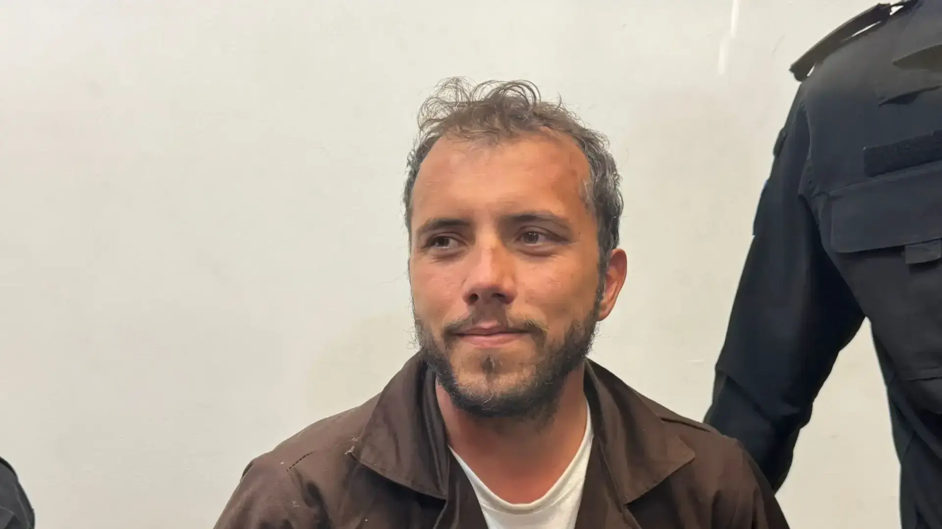 טיאגו אבילה פעיל המשט לעזה שהובא לחקירה בארץ, דיון הארכת מעצר בבימ"ש השלום אשקלון, 5 במאי 2026
