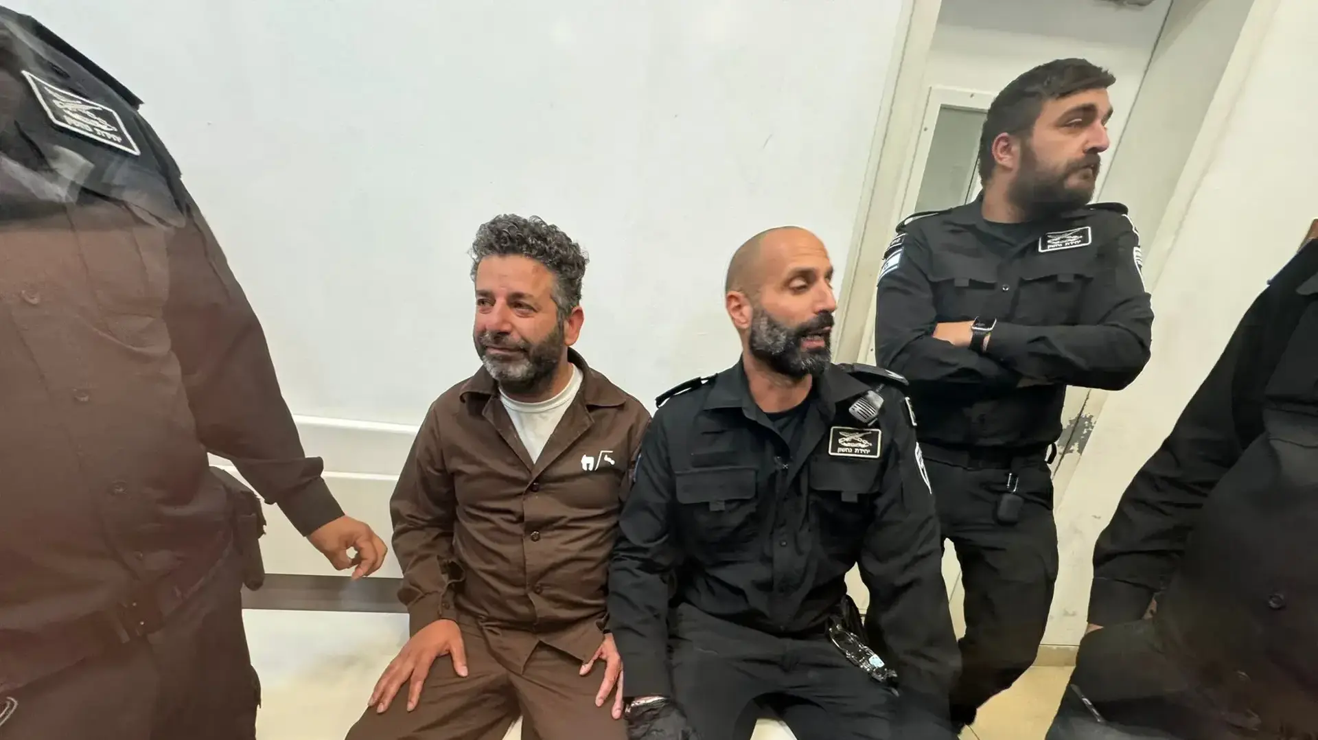 סייף אבו קשק פעיל המשט לעזה שהובא לחקירה בארץ, דיון הארכת מעצר בבימ"ש השלום אשקלון, 5 במאי 2026