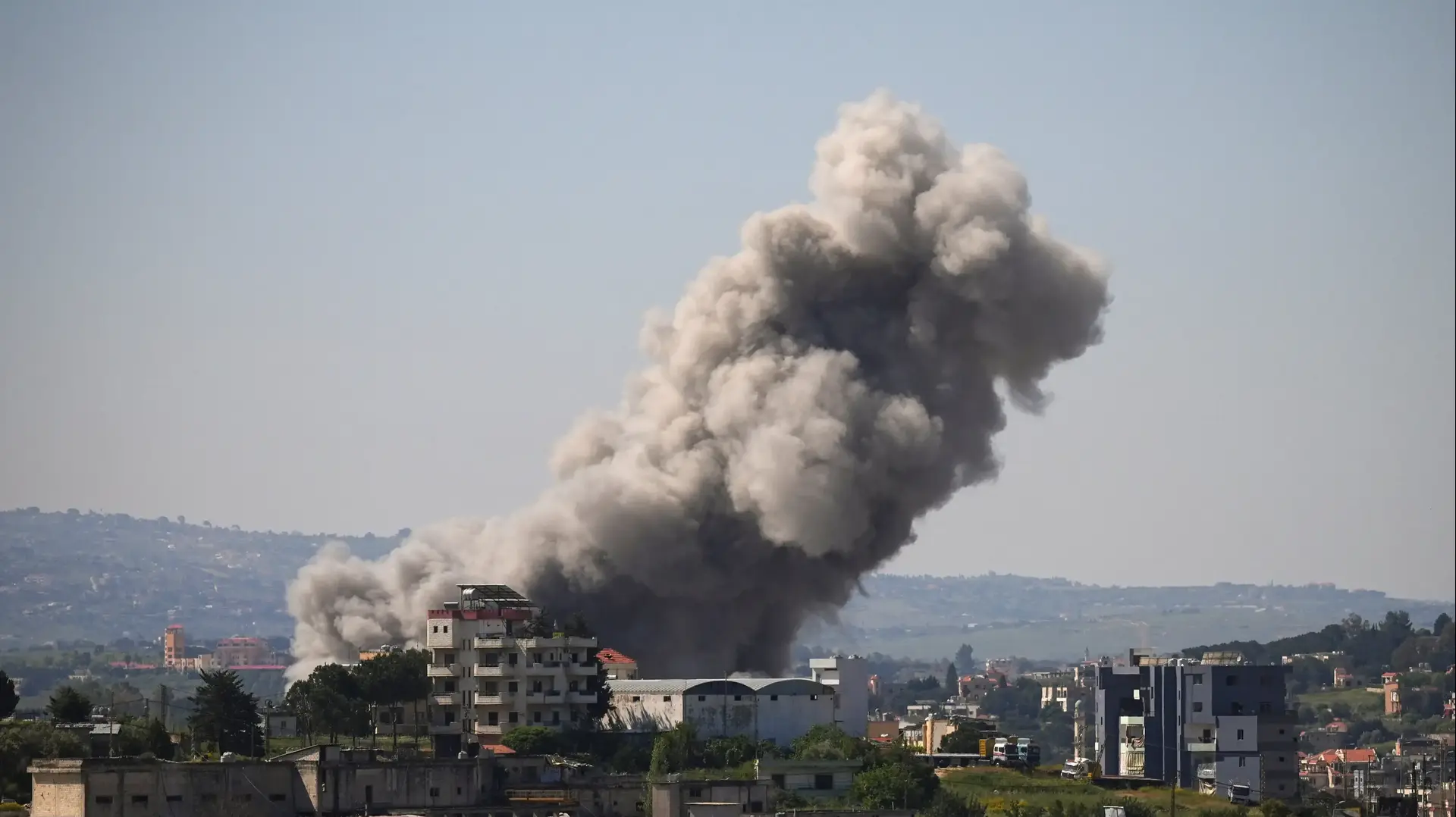 ענן עשן בעקבות תקיפות חיל האוויר, נבטיה דרום לבנון, 7 במאי 2026 ענן עשן בעקבות תקיפות חיל האוויר, נבטיה דרום לבנון, 7 במאי 2026