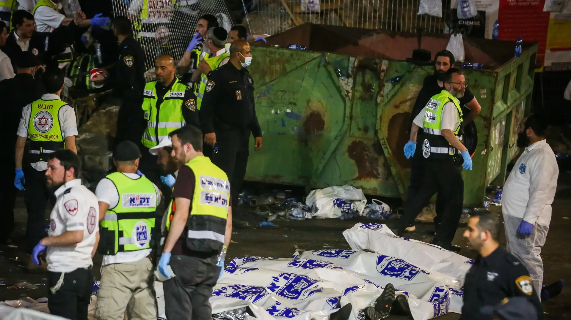 פינוי פצועים והרוגים לאחר אסון חגיגות הרשב"י, הר מירון, 30 באפריל 2021 פינוי פצועים והרוגים לאחר אסון חגיגות הרשב"י, הר מירון, 30 באפריל 2021