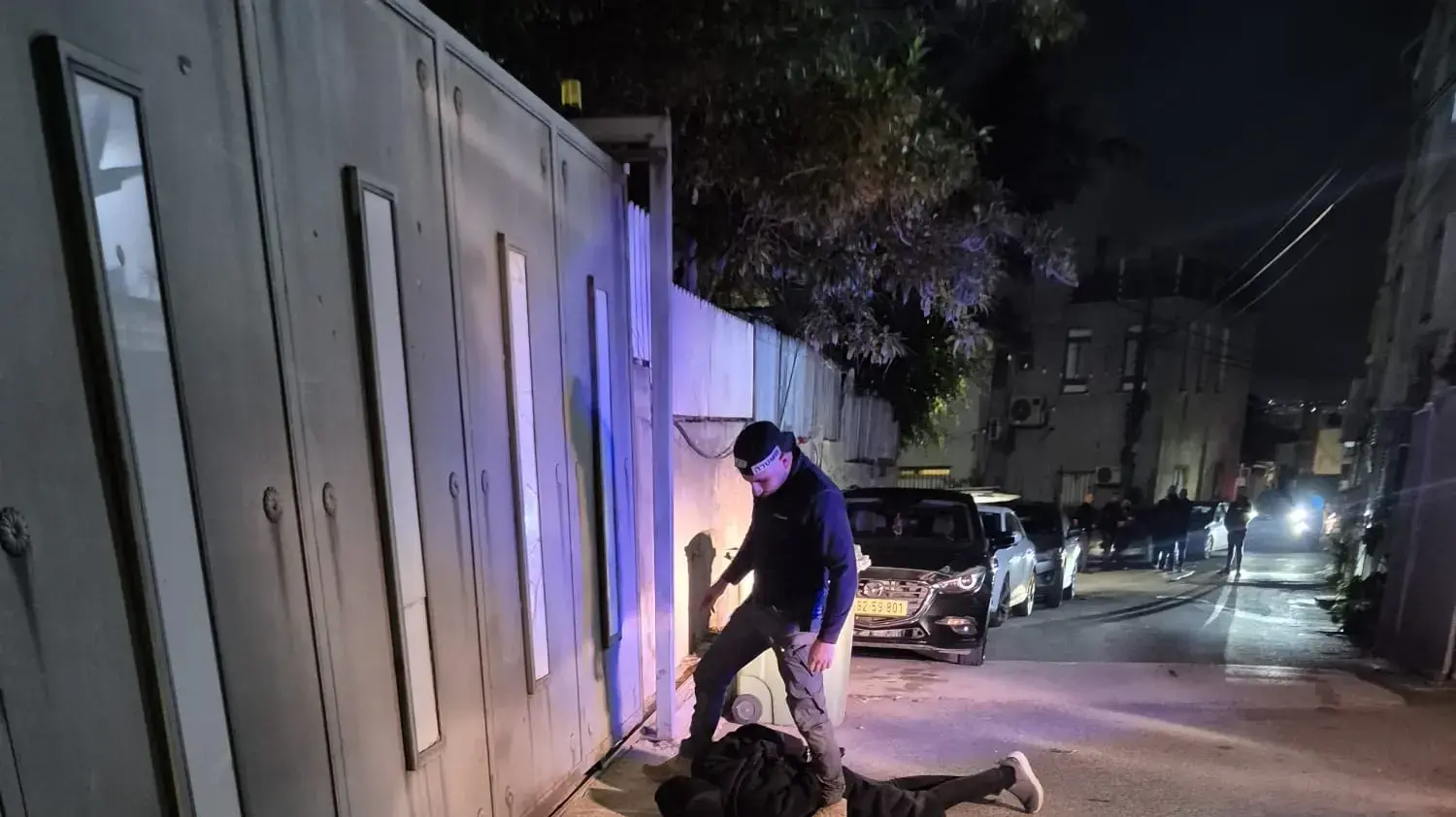 תיעוד: מרדף רגלי ומעצר יורה שניות לאחר הירי באכסאל