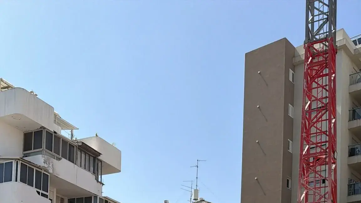 זירת האירוע באתר בניה ברמת גן פועל נהרג כתוצאה מפגיעת ראש זירת האירוע באתר בניה ברמת גן פועל נהרג כתוצאה מפגיעת ראש