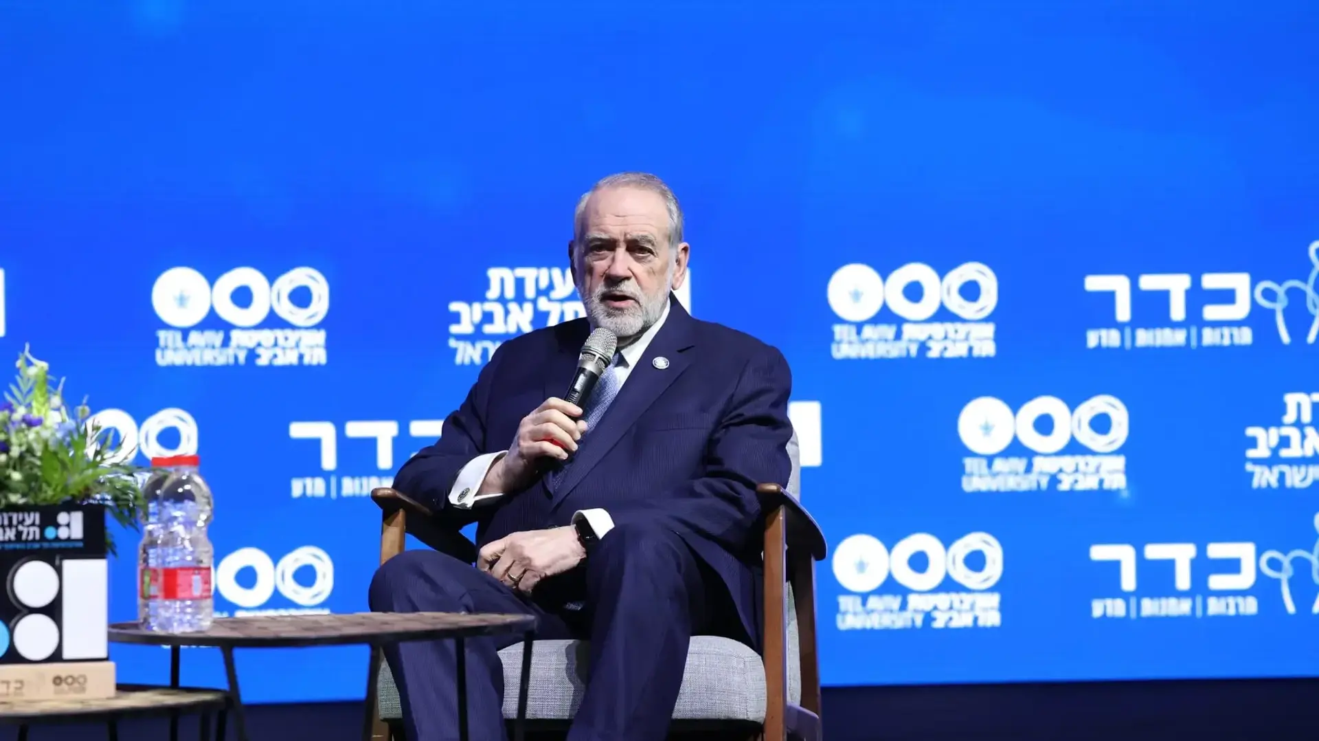 שגריר ארצות הברית בישראל, מייק האקבי בועידת תל אביב בשיתוף קרן כדר, 12 במאי 2026 שגריר ארצות הברית בישראל, מייק האקבי בועידת תל אביב בשיתוף קרן כדר, 12 במאי 2026