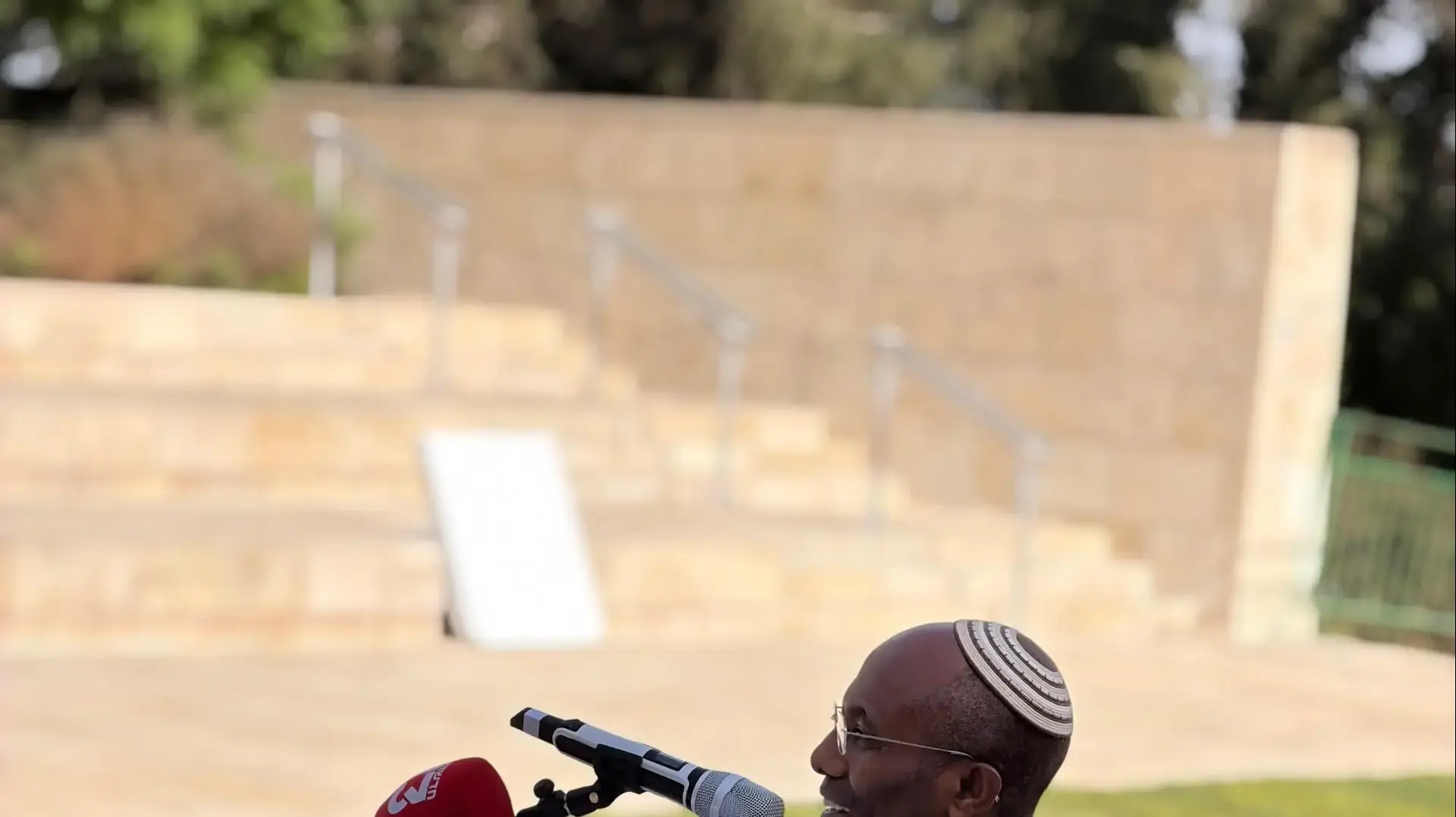 ח''כ משה סולומון, טקס שיבתו של גטנך מהרי לארץ ח''כ משה סולומון, טקס שיבתו של גטנך מהרי לארץ
