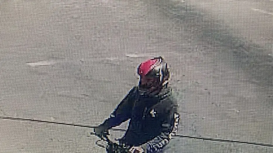 כך הסתובב השב״ח במשך 21 ימים בהרצליה כשהתחזה לאחר - ולבסוף נתפס
כך הסתובב השב״ח במשך 21 ימים בהרצליה כשהתחזה לאחר - ולבסוף נתפס
