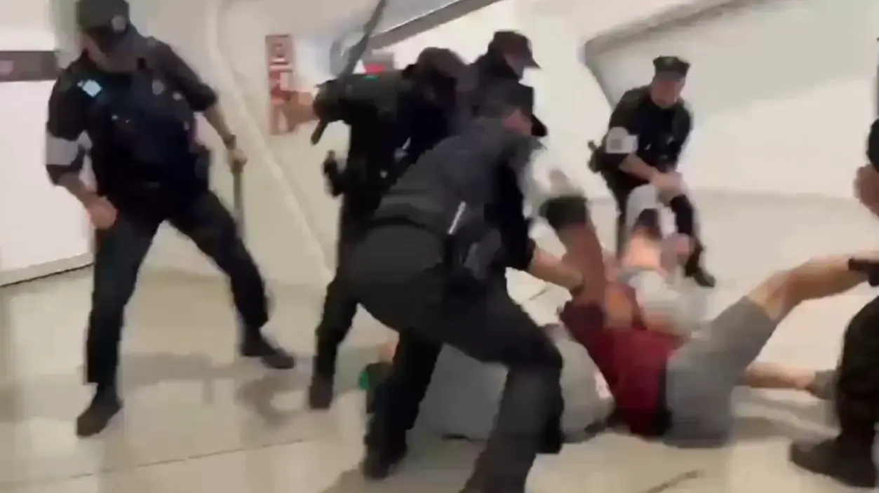 עימותים עם חזרת פעילי המשט לעזה לספרד עימותים עם חזרת פעילי המשט לעזה לספרד
