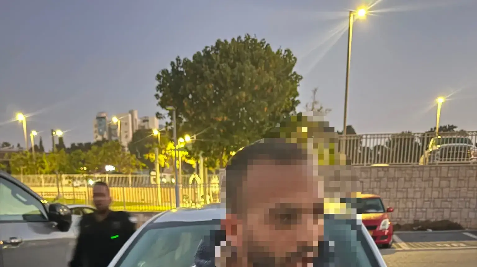 שב"ח ניסה לגנוב רכב, לוחם מג"ב רדף אחריו ועצר אותו, אשקלון שב"ח ניסה לגנוב רכב, לוחם מג"ב רדף אחריו ועצר אותו, אשקלון