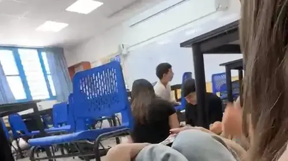 תלמידים מסתתרים בעת אזעקה, קריית שמונה תלמידים מסתתרים בעת אזעקה, קריית שמונה