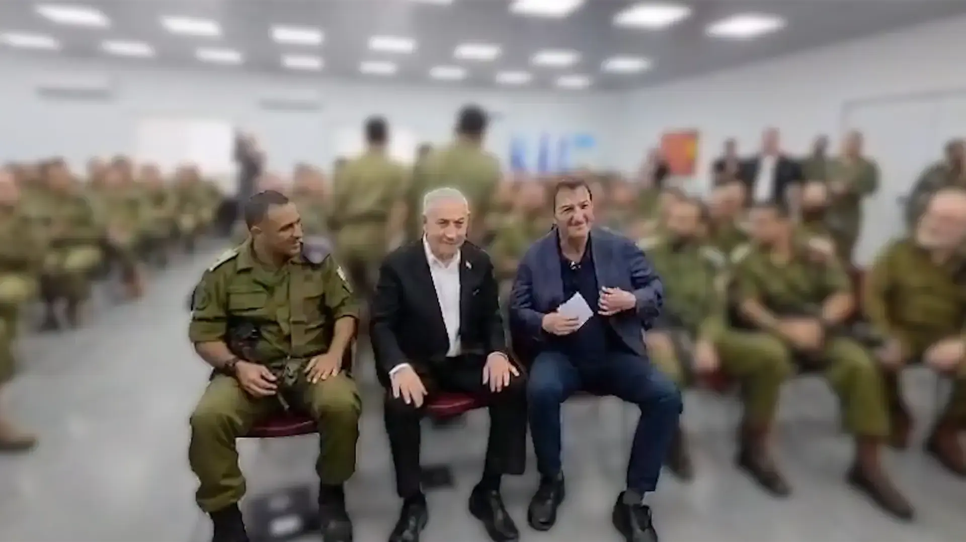 רה"מ בנימין נתניהו, בועז ביסמוט ודדו בר כליפא ראש אכ"א בביקור בחטיבת חשמונאים