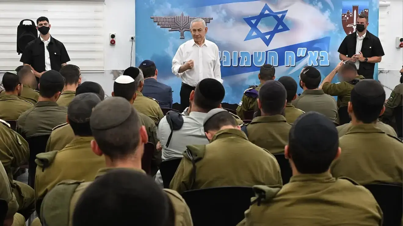 ראש הממשלה בנימין נתניהו ביקר עם יו״ר ועדת החוץ והביטחון, ח״כ בועז ביסמוט בחטיבת החשמונאים של צה״ל בבקעת הירדן, 28 במאי 2026 ראש הממשלה בנימין נתניהו ביקר עם יו״ר ועדת החוץ והביטחון, ח״כ בועז ביסמוט בחטיבת החשמונאים של צה״ל בבקעת הירדן, 28 במאי 2026