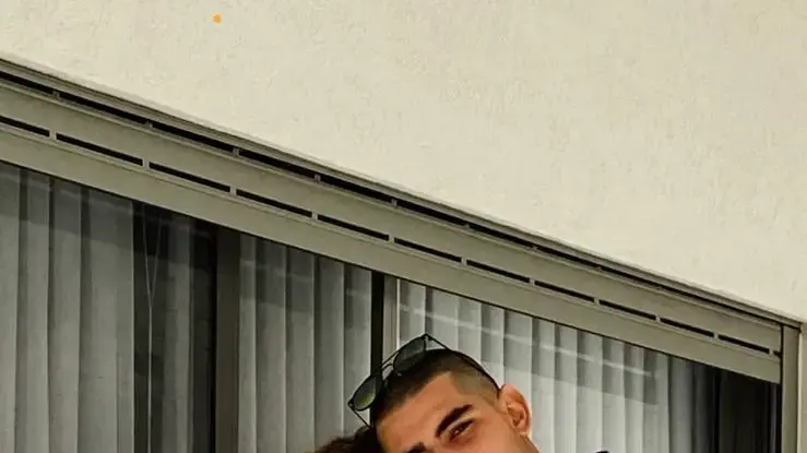 המיזם שמחבר בין בני נוער לקשישים לזכר מפקד הטנק רס"ן גיא ניזרי שנפל בעזה המיזם שמחבר בין בני נוער לקשישים לזכר מפקד הטנק רס"ן גיא ניזרי שנפל בעזה