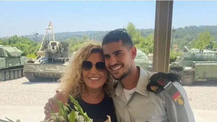 המיזם שמחבר בין בני נוער לקשישים לזכר מפקד הטנק רס"ן גיא ניזרי שנפל בעזה המיזם שמחבר בין בני נוער לקשישים לזכר מפקד הטנק רס"ן גיא ניזרי שנפל בעזה