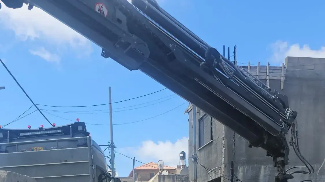 תיעוד הצבת מחסומי הבטון בג'סר א'-זרקא. 29 במאי 2026 תיעוד הצבת מחסומי הבטון בג'סר א'-זרקא. 29 במאי 2026