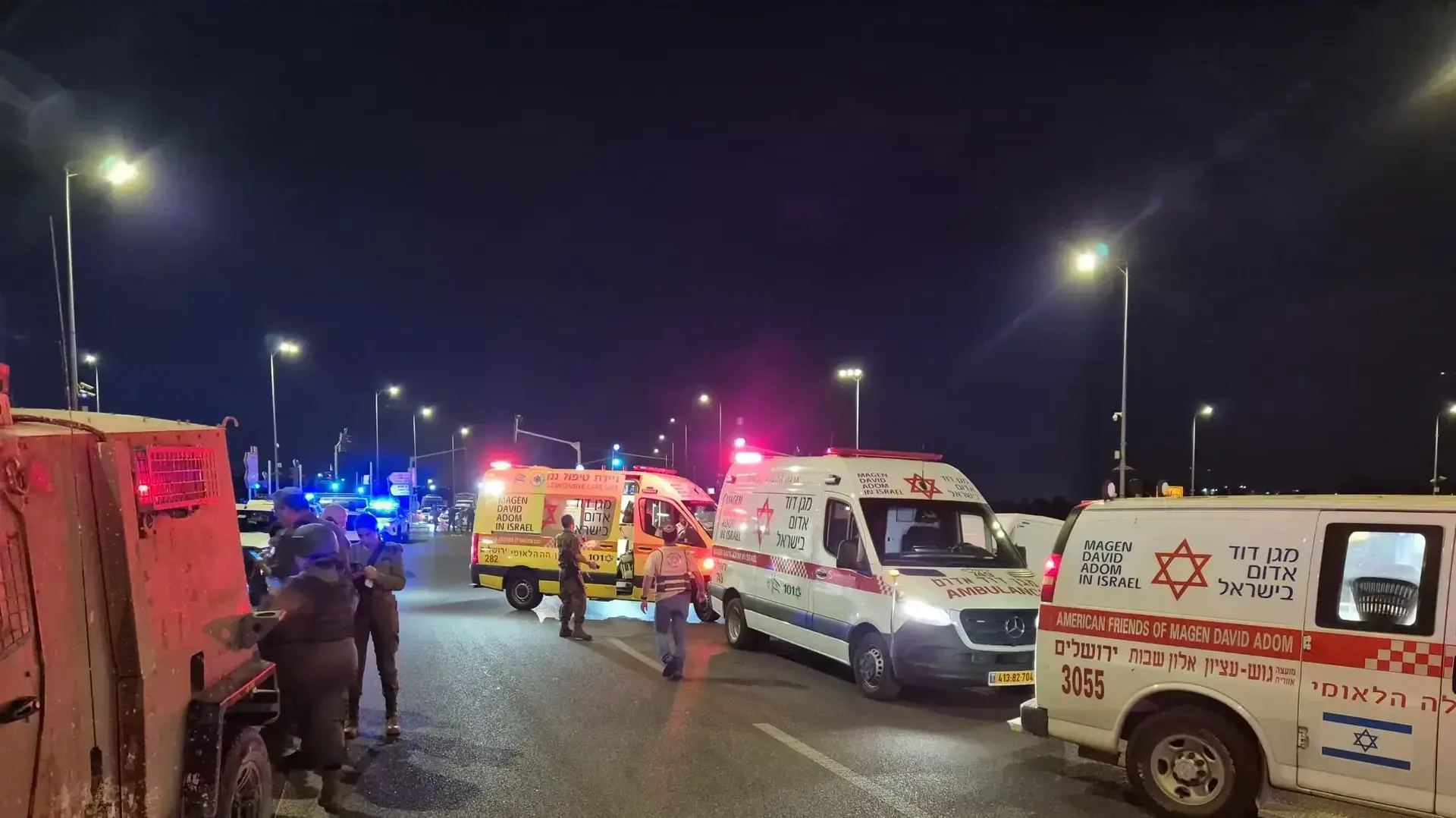 פיגוע דריסה בצומת גוש עציון: 4 פצועים קשה פיגוע דריסה בצומת גוש עציון: 4 פצועים קשה