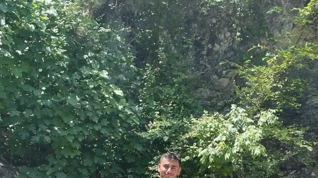 אדם צרפתי אדם צרפתי