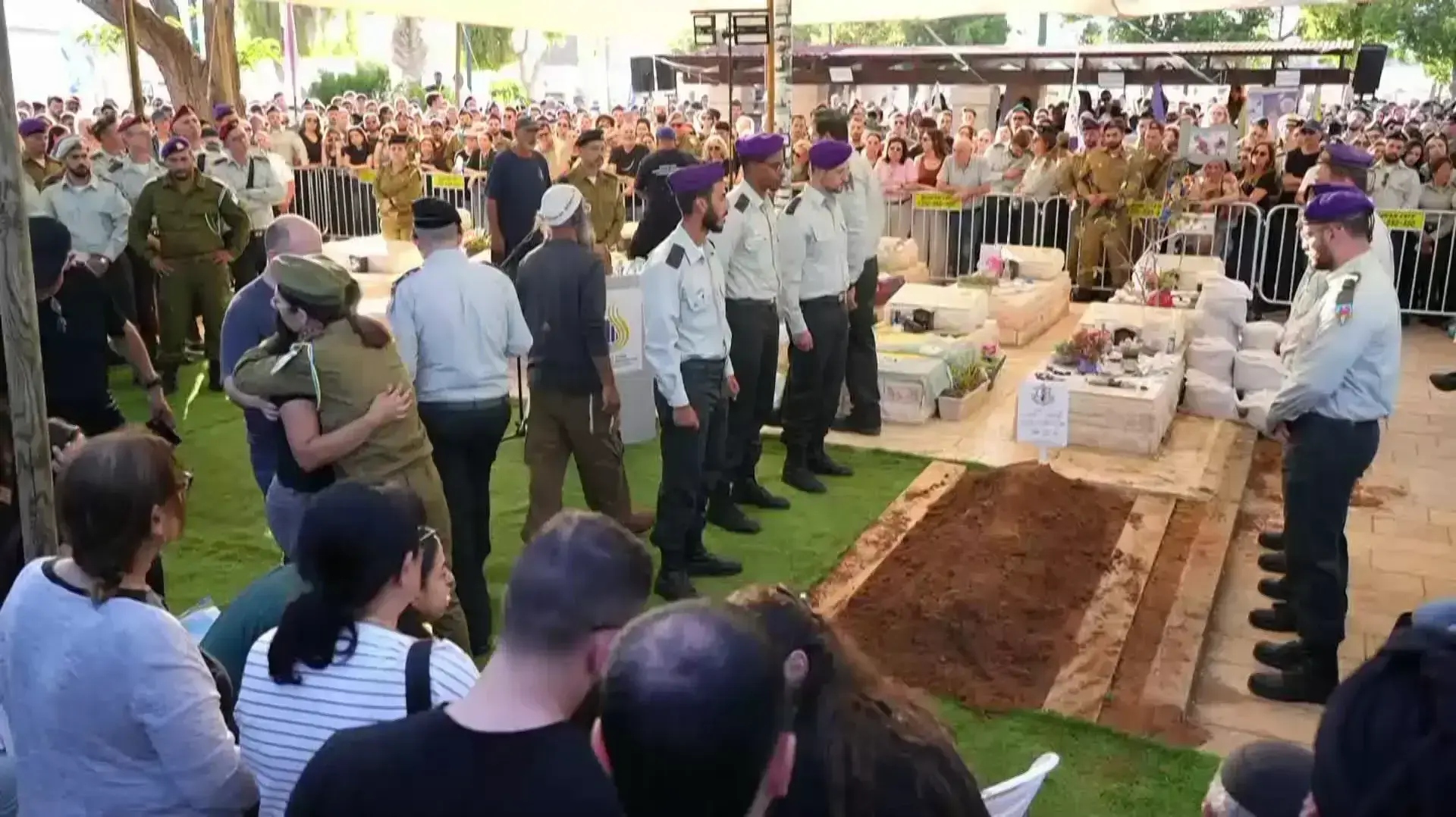 הלוויתו של אורי יוסף סילבסטר, בית העלמין הצבאי פתח תקווה, 2 ביוני 2026 הלוויתו של אורי יוסף סילבסטר, בית העלמין הצבאי פתח תקווה, 2 ביוני 2026