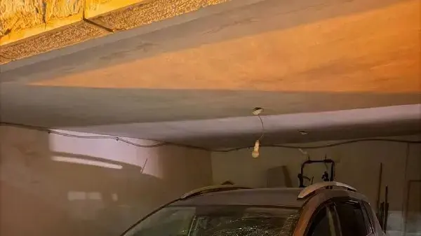 שמשת רכבו של השופט העליון נעם סולברג נופצה, הפגנת חרדים, אלון שבות, 3 ביוני 2026 שמשת רכבו של השופט העליון נעם סולברג נופצה, הפגנת חרדים, אלון שבות, 3 ביוני 2026