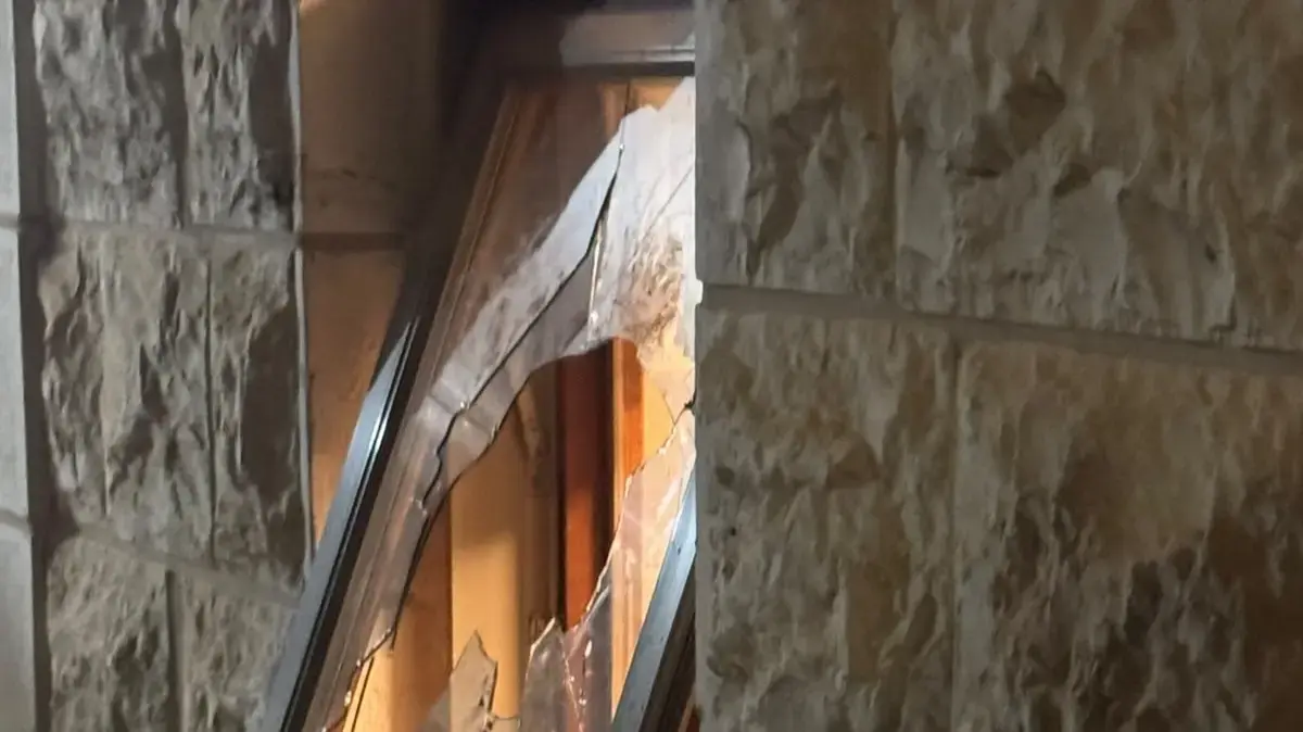נזק בביתו של השופט העליון נעם סולברג, הפגנת חרדים, אלון שבות, 3 ביוני 2026