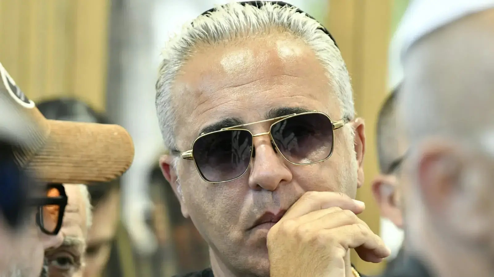 קובי פרץ, הלוויתו של ישי לוי, בית העלמין ראש העין, 7 ביוני 2026 קובי פרץ, הלוויתו של ישי לוי, בית העלמין ראש העין, 7 ביוני 2026