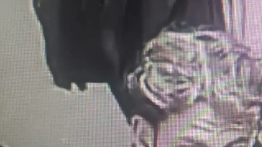 החשוד שצילם צעירה בתא מדידה בקניון tlv החשוד שצילם צעירה בתא מדידה בקניון tlv