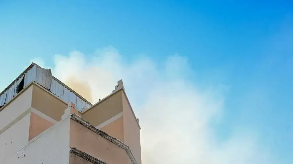 כלי רכב עלו באש ובתים ניזוקו בערים חמד ומנאמה בעקבות יירוט של כטב”מים איראניים, חריין כלי רכב עלו באש ובתים ניזוקו בערים חמד ומנאמה בעקבות יירוט של כטב”מים איראניים, חריין