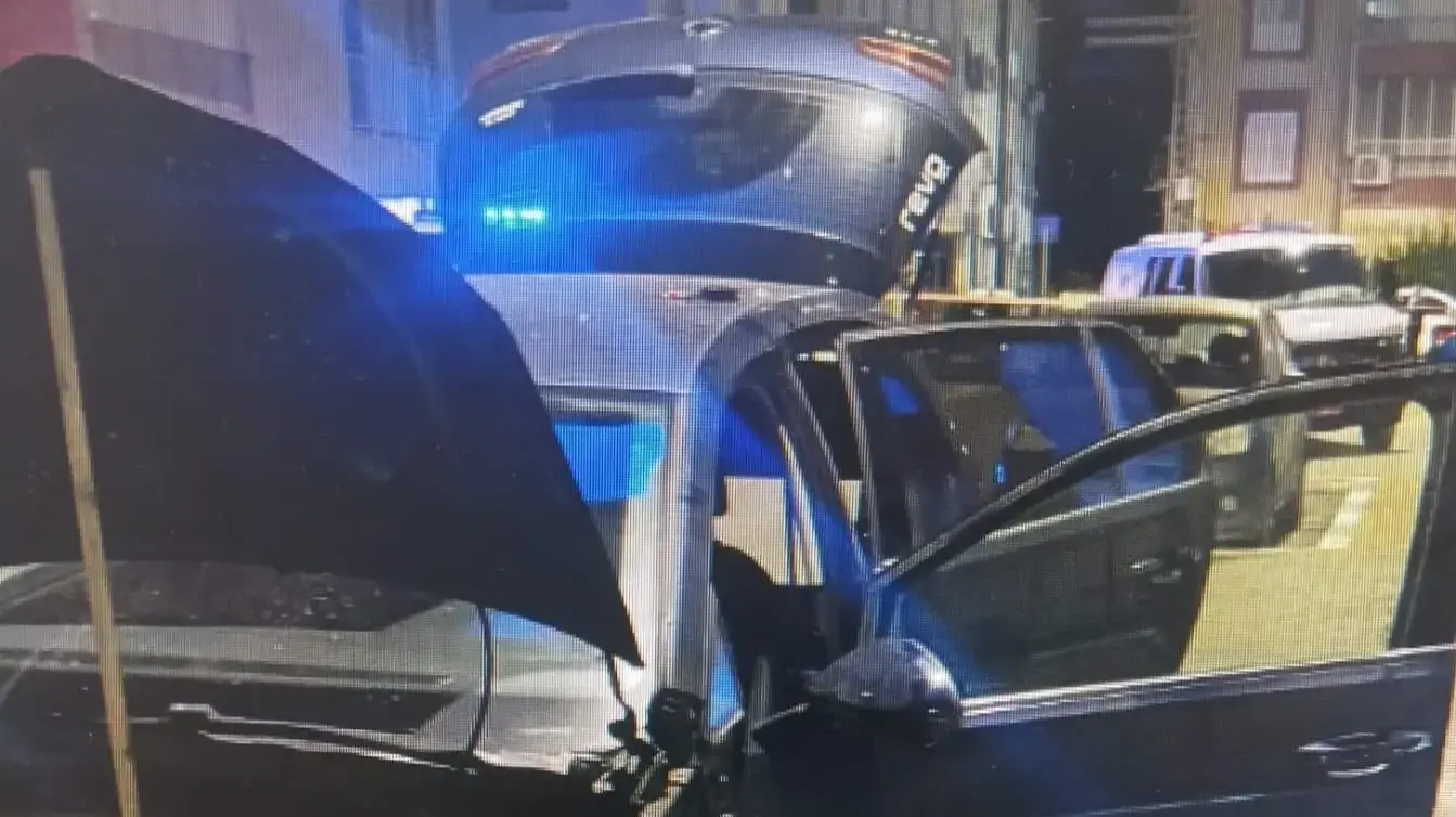 הרכב שהתפוצץ בחולון כוצאה ממטען חבלה
11/06/2026