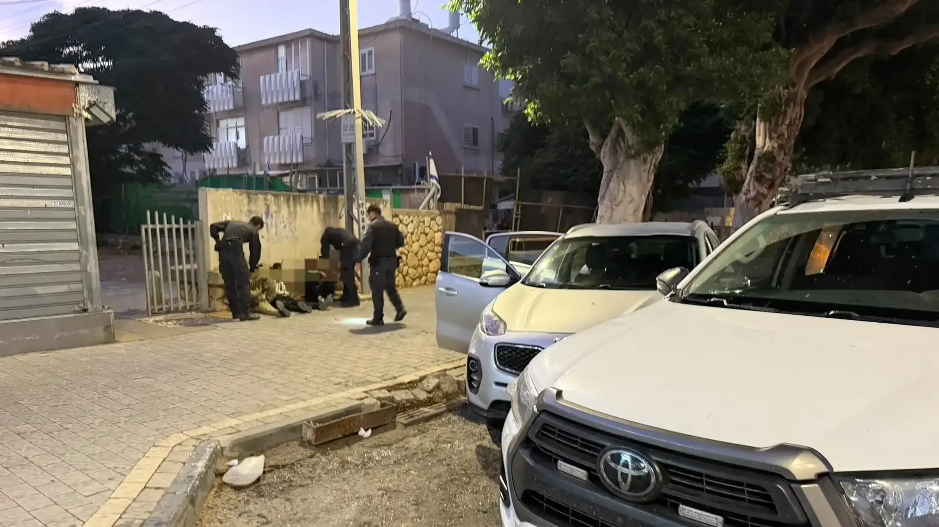 שלושה חשודים נעצרו בחשד לניסיון שוד ברחוב ביאליק באשקלון