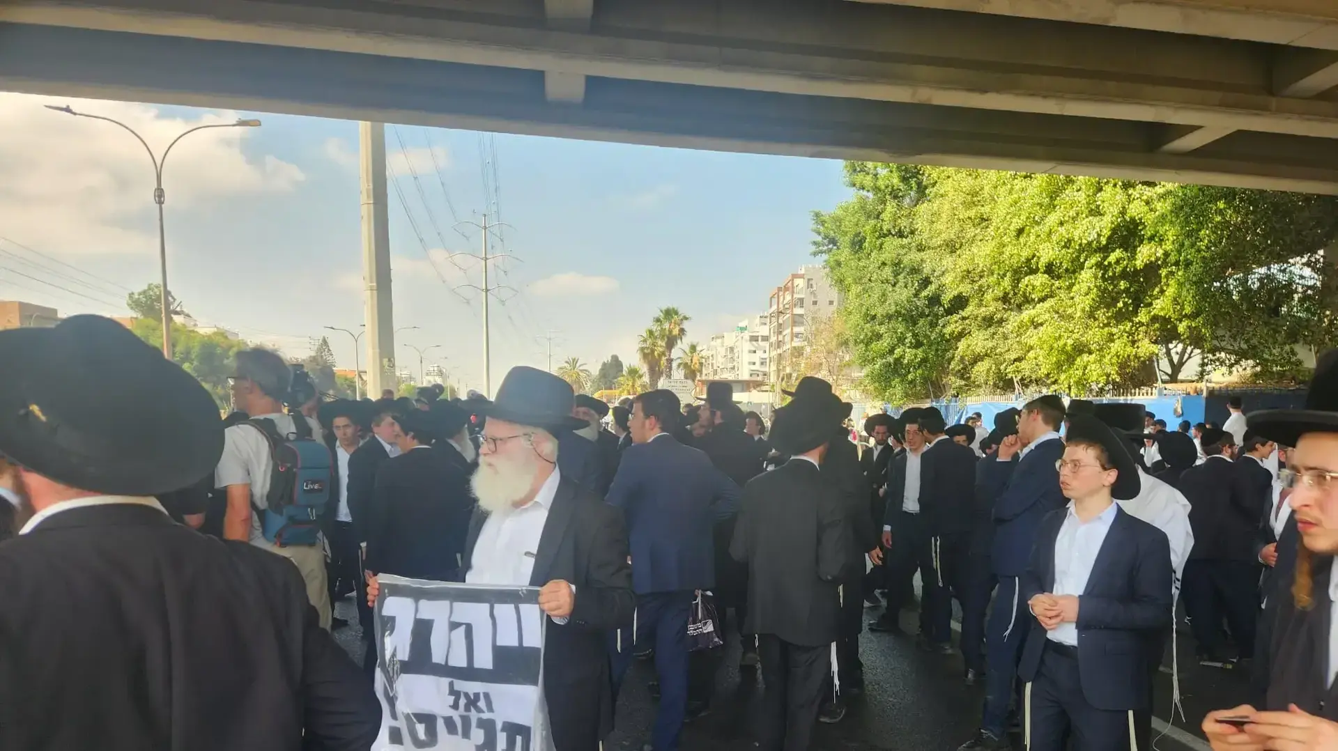 הפרות הסדר של החרדים הקיצונים על כביש 4. 17 ביוני 2026 הפרות הסדר של החרדים הקיצונים על כביש 4. 17 ביוני 2026