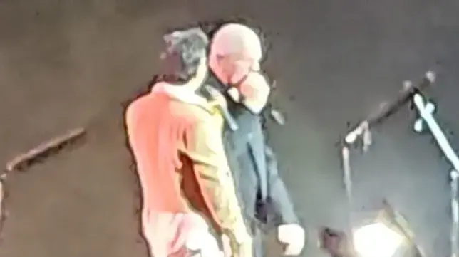 אלי לוזון מופיע בנשף רוק 14 של אביב גפן, 17 ביוני 2026 אלי לוזון מופיע בנשף רוק 14 של אביב גפן, 17 ביוני 2026
