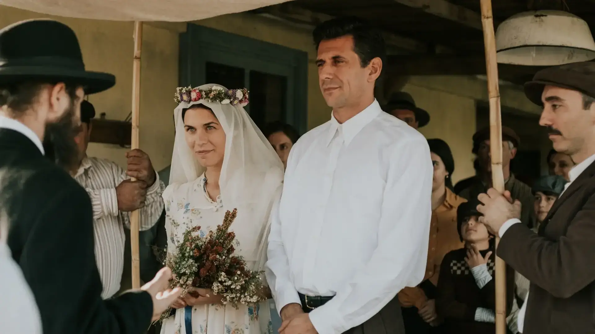 מתוך הסרט "כימים אחדים" מתוך הסרט "כימים אחדים"