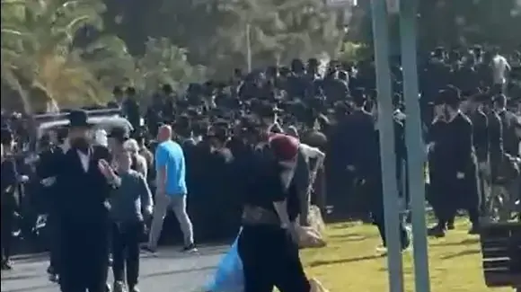 הפגנת החרדים בערד הפגנת החרדים בערד