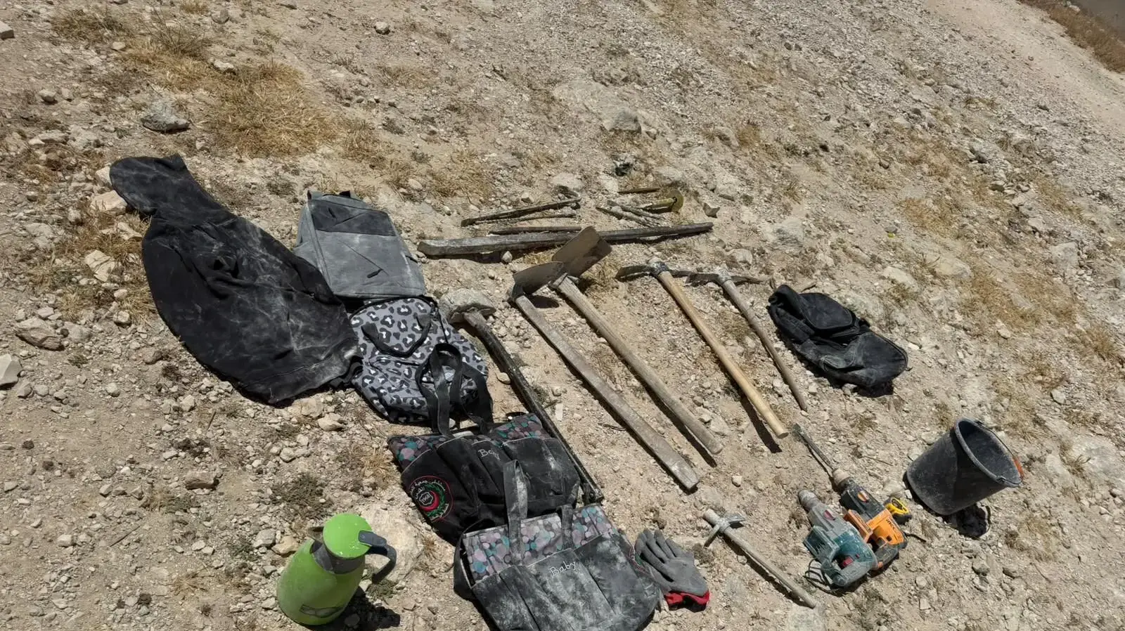 תיעוד המנהרה שנחשפה ע״י הכוחות. תיעוד המנהרה שנחשפה ע״י הכוחות.
