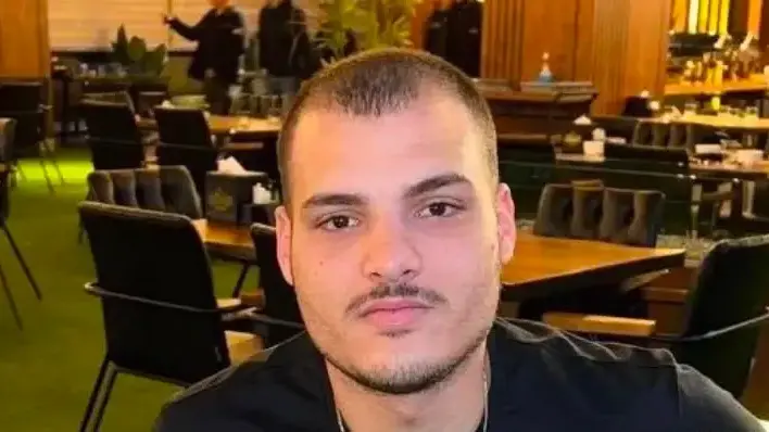סאמי בן אחמד ג’עסוס, תושב לוד שניסה לדקור שוטר יס"מ
1.7.26 סאמי בן אחמד ג’עסוס, תושב לוד שניסה לדקור שוטר יס"מ
1.7.26