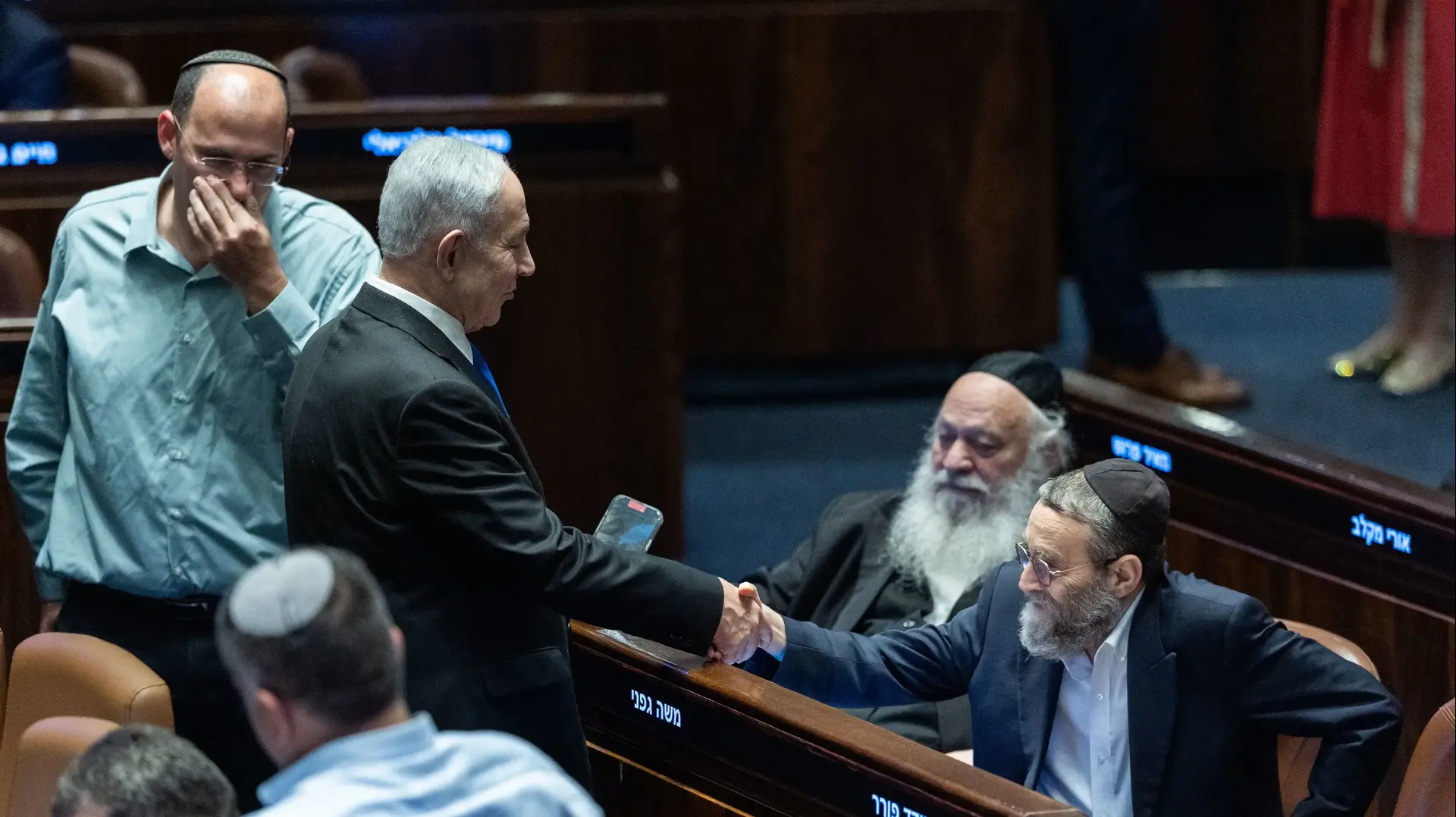 רה"מ בנימין נתניהו, יצחק גולדקנופף,משה גפני, הצבעה  על חוק יסוד לימוד תורה,מליאת הכנסת, 1 ביולי 2026