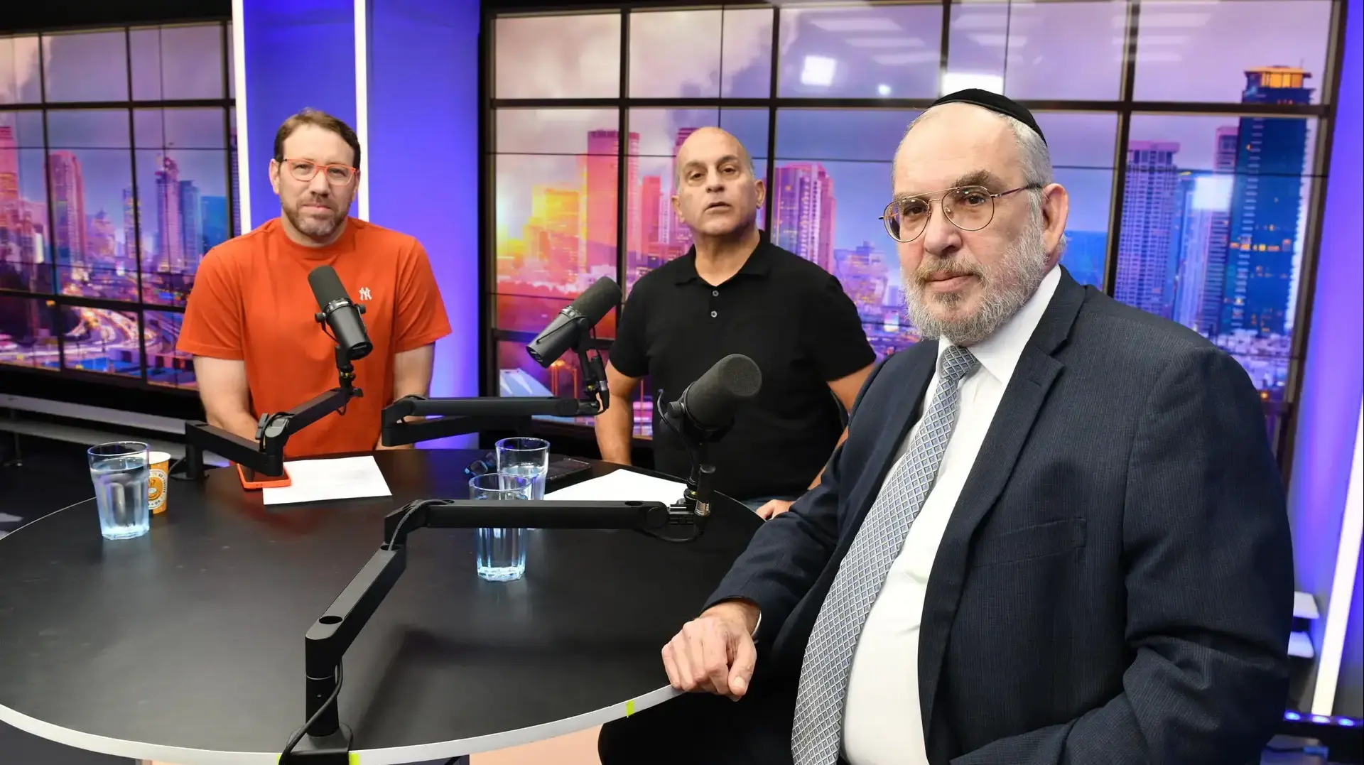 ח"כ יעקב אשר יהדות התורה בריאיון בפודקאסט "סרי ושלזינגר" ח"כ יעקב אשר יהדות התורה בריאיון בפודקאסט "סרי ושלזינגר"