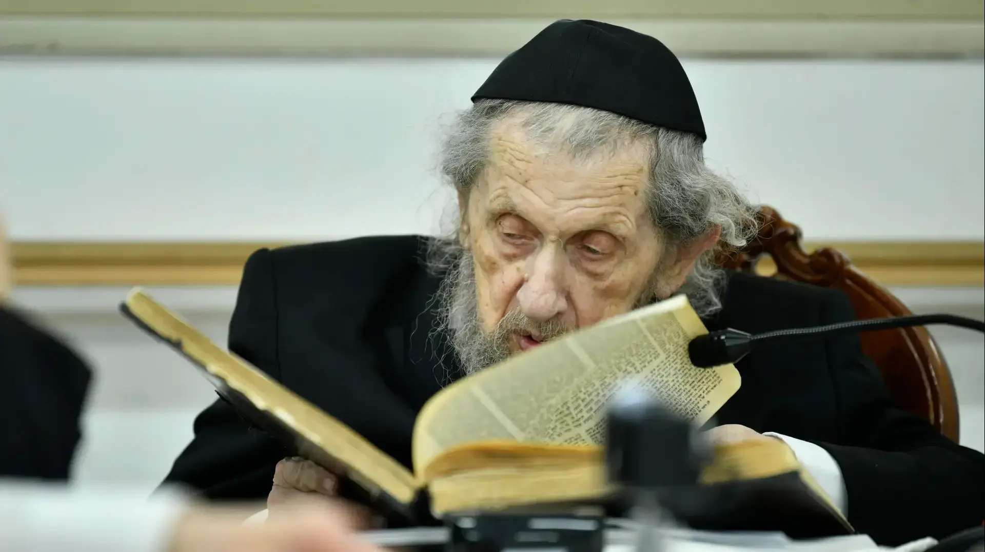 הרב דוב לנדו, מנהיג הציבור החרדי, ביתו בבני ברק, 8 ביולי 2026 הרב דוב לנדו, מנהיג הציבור החרדי, ביתו בבני ברק, 8 ביולי 2026